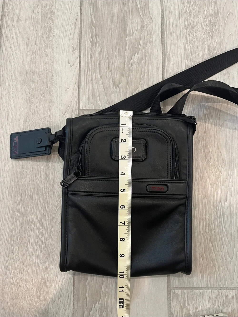 TUMI Luxury Brand Black Leather Alpha Crossbody Bag With Luggage Tag-Brand New